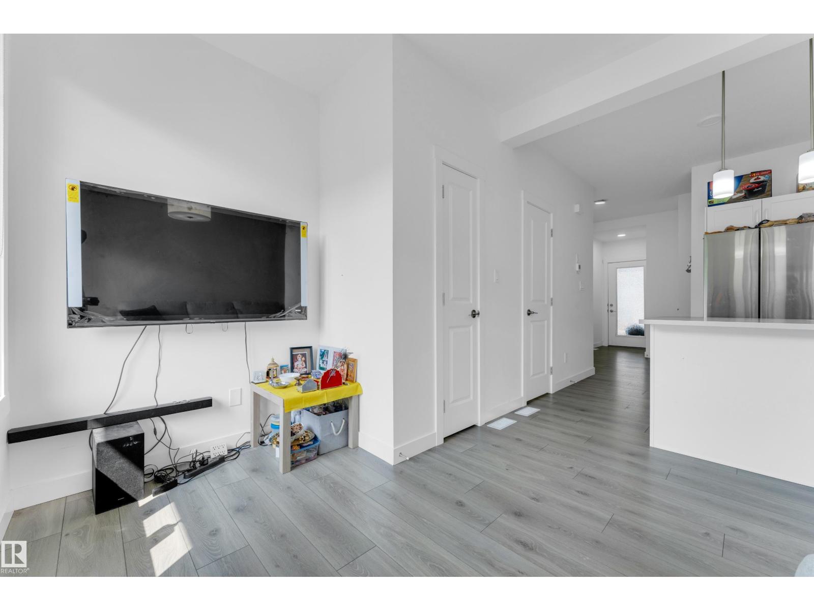 #56 2710 66 ST SW - 9