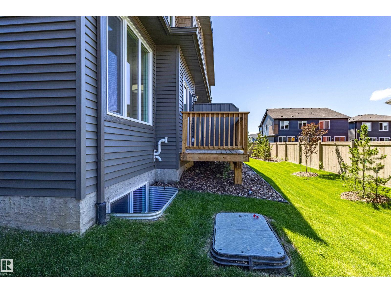 #54 2710 66 ST SW - 35