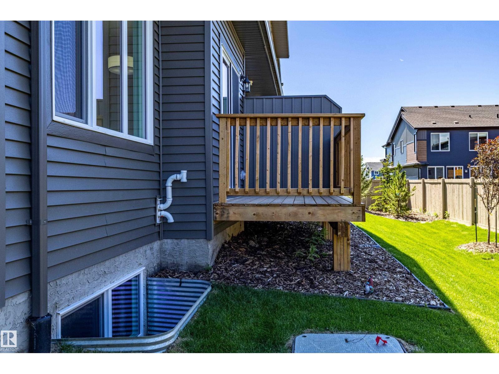 #54 2710 66 ST SW - 36
