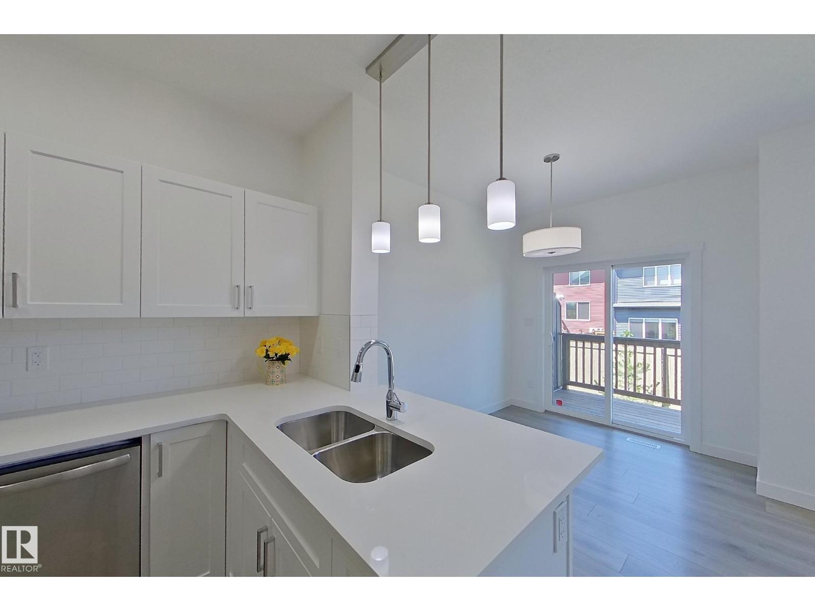 #54 2710 66 ST SW - 5