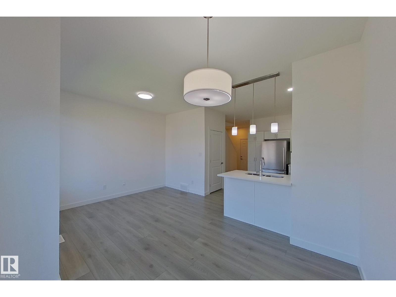#54 2710 66 ST SW - 9
