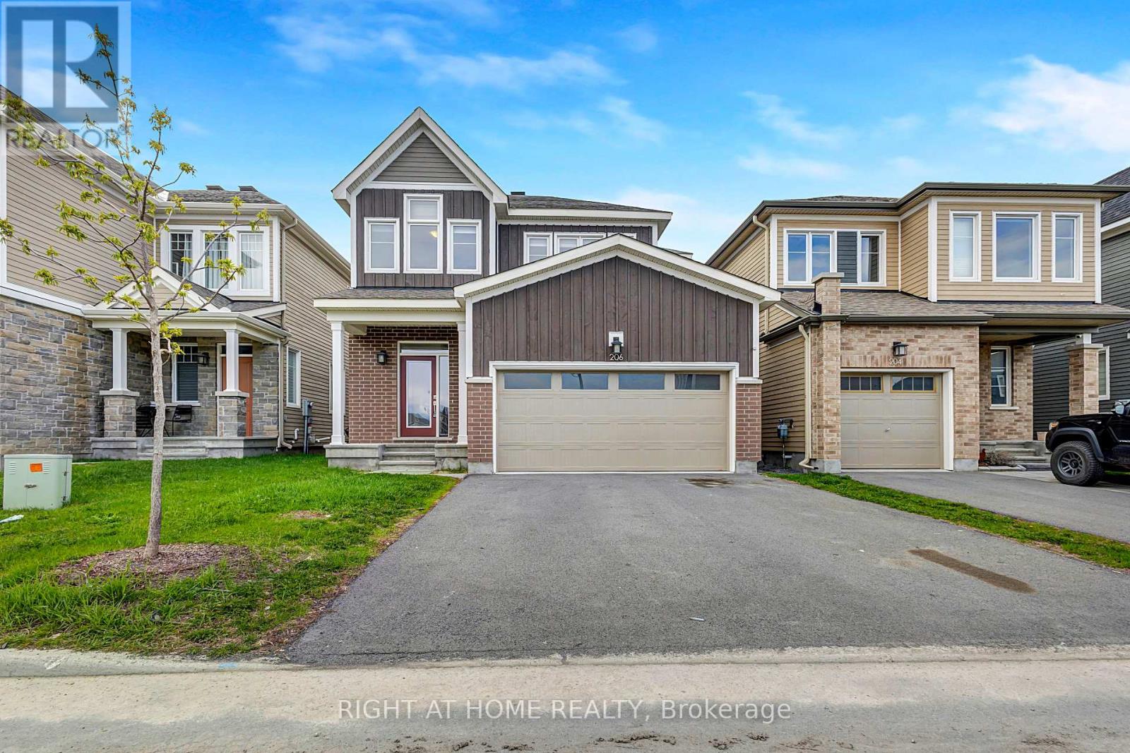 206 PURSUIT TERRACE - 1
