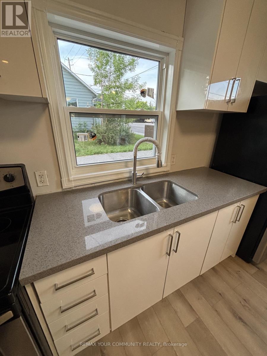 262 THE QUEENSWAY ROAD S - Image 8