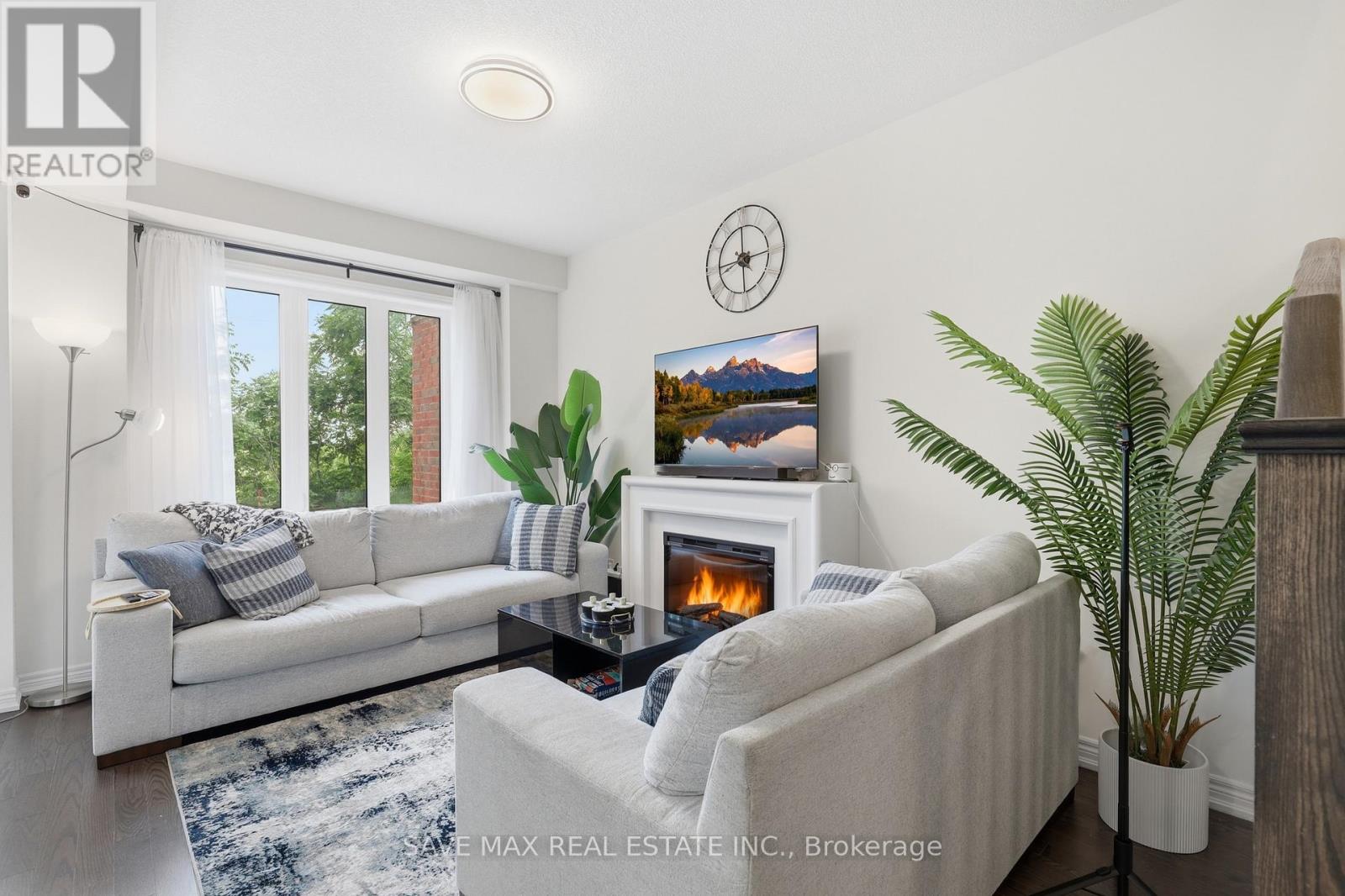 216 BROADACRE DRIVE - 11