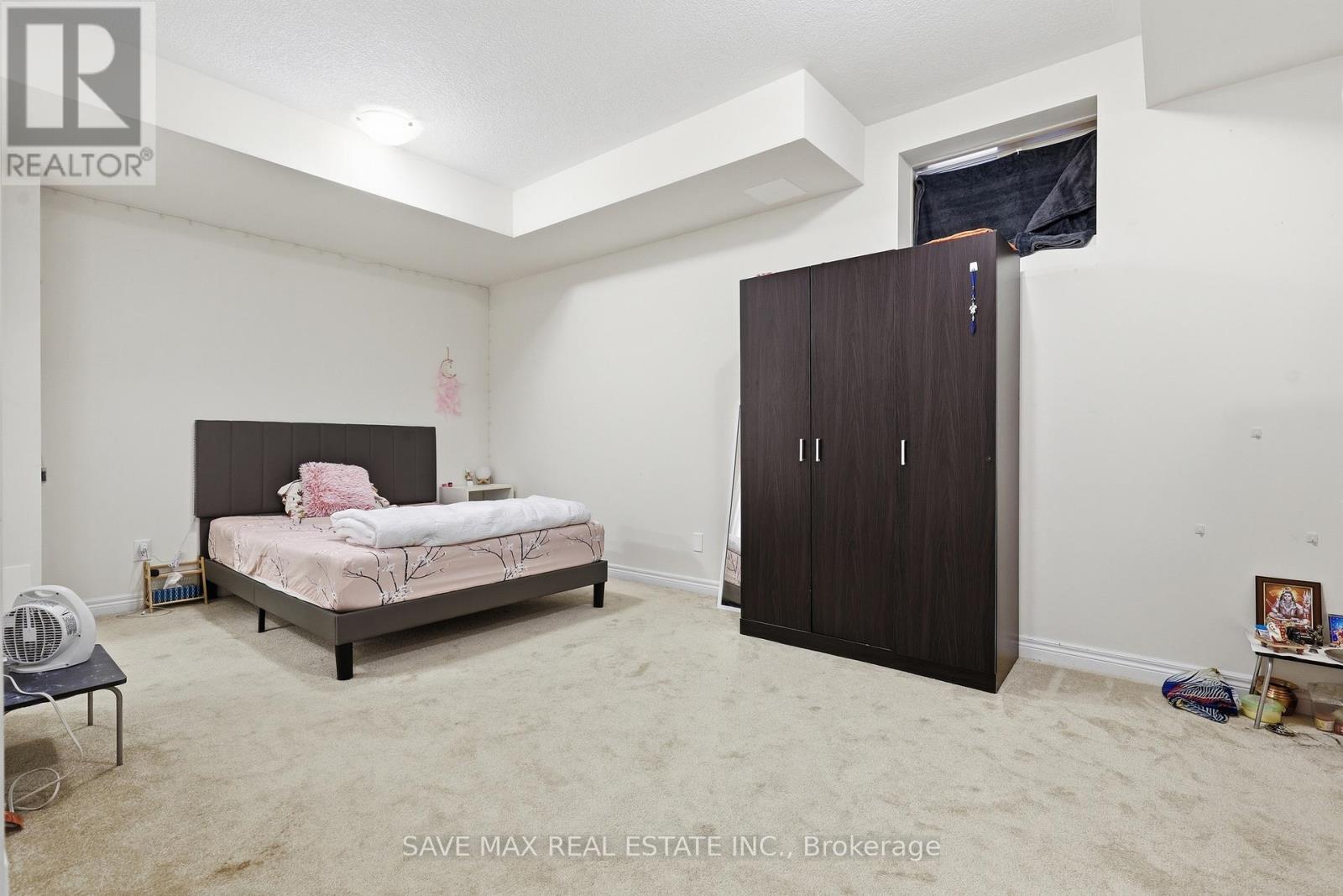 216 BROADACRE DRIVE - 15