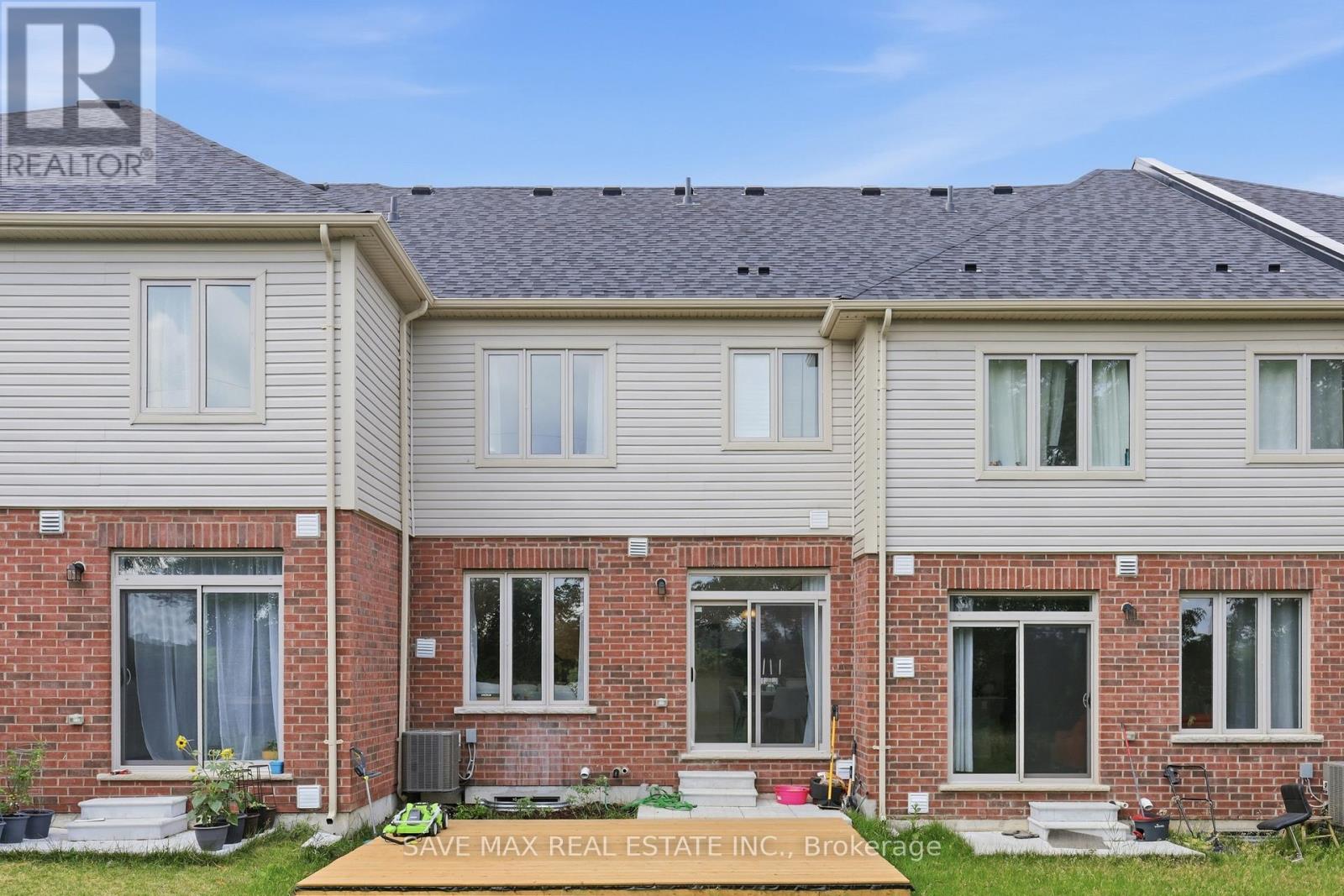 216 BROADACRE DRIVE - 41
