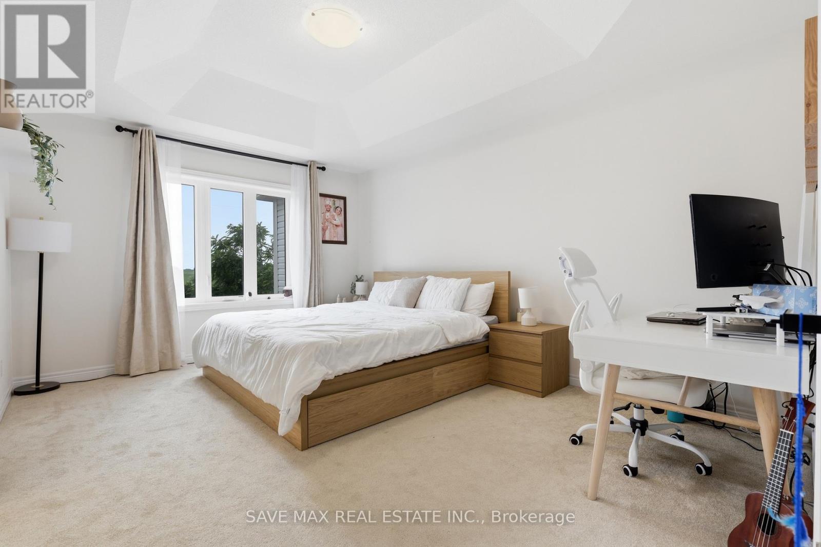 216 BROADACRE DRIVE - 32