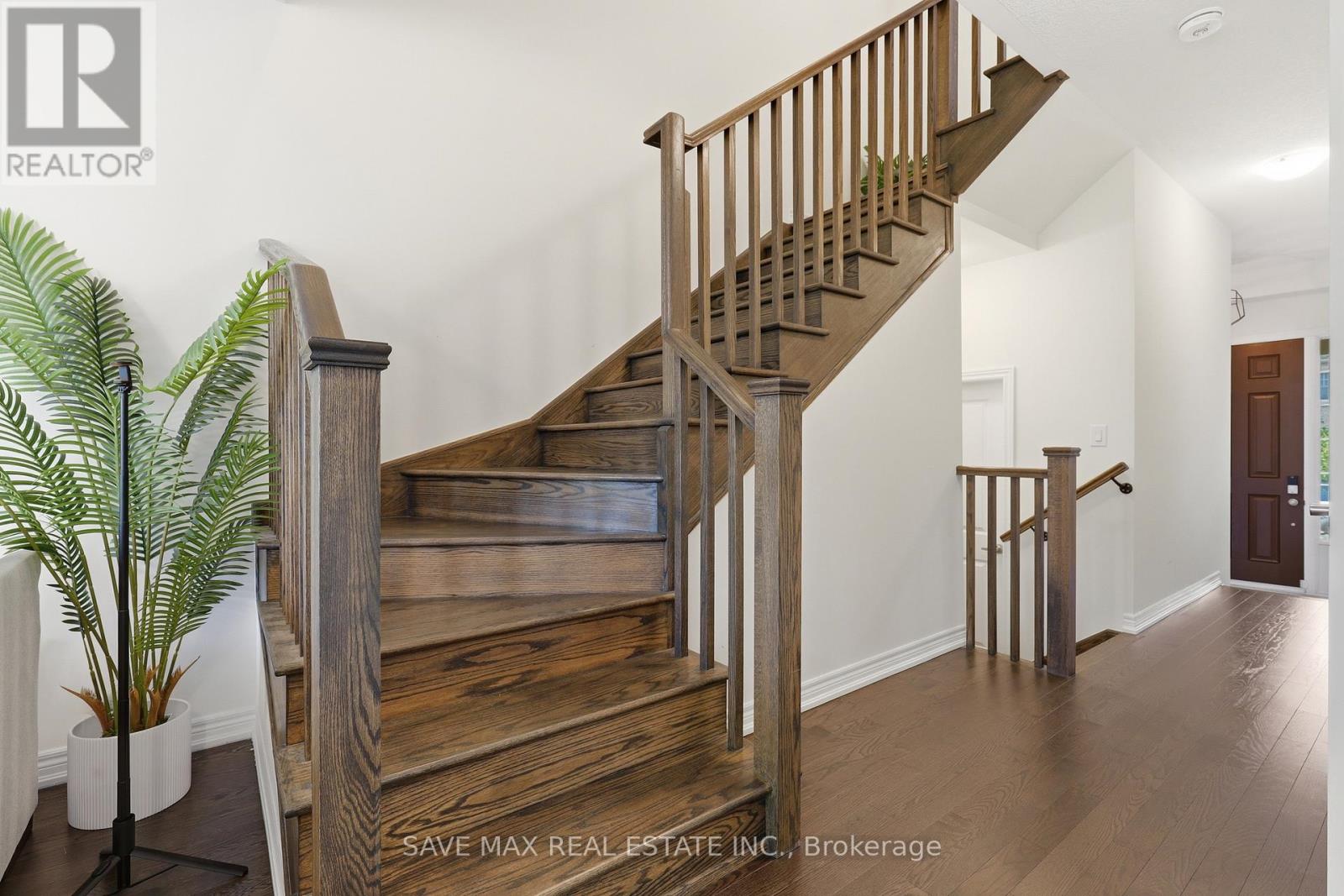216 BROADACRE DRIVE - 25
