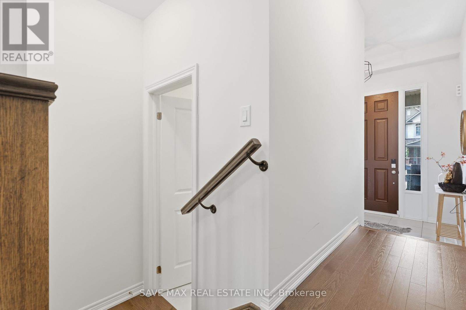216 BROADACRE DRIVE - 22
