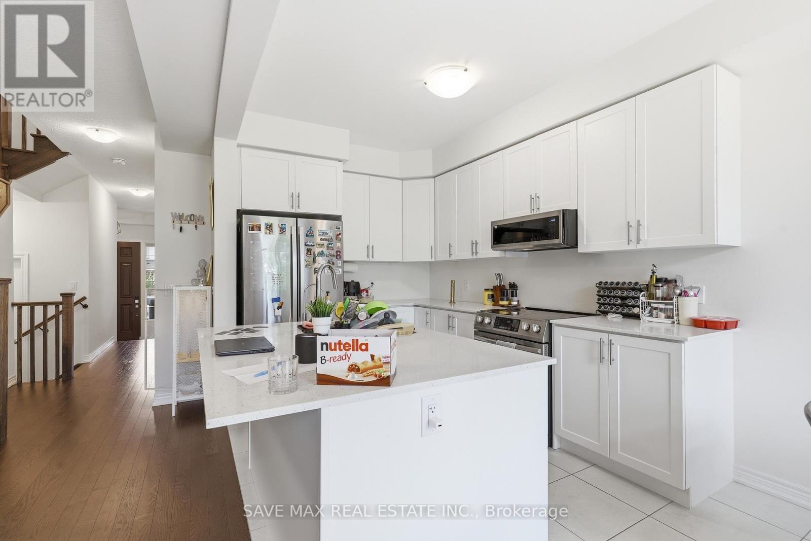 216 BROADACRE DRIVE - 27