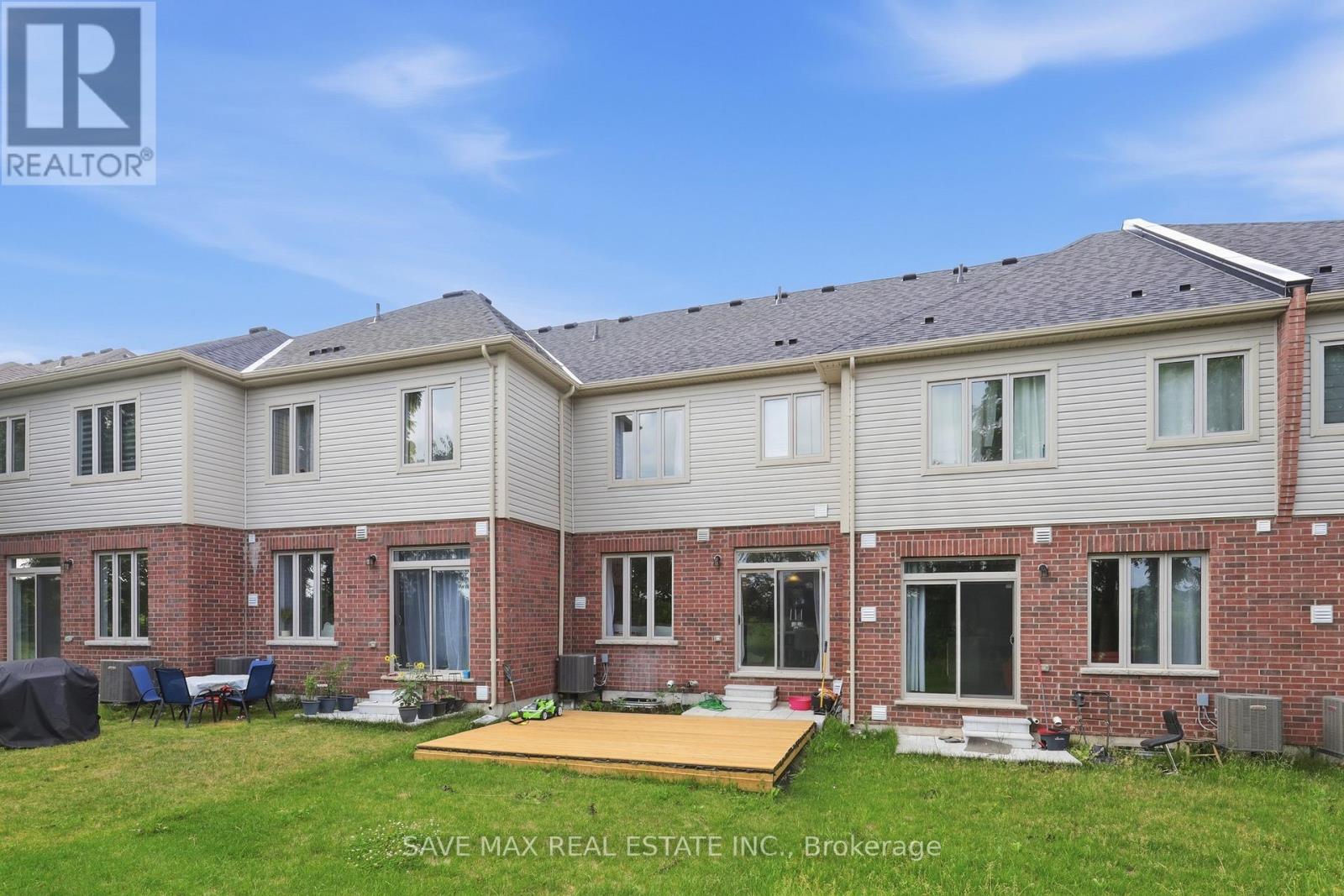 216 BROADACRE DRIVE - 38
