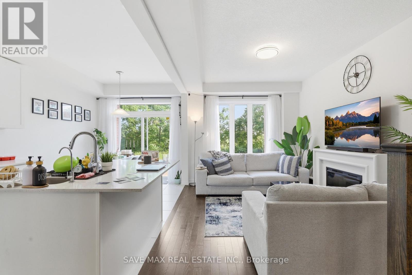 216 BROADACRE DRIVE - 6