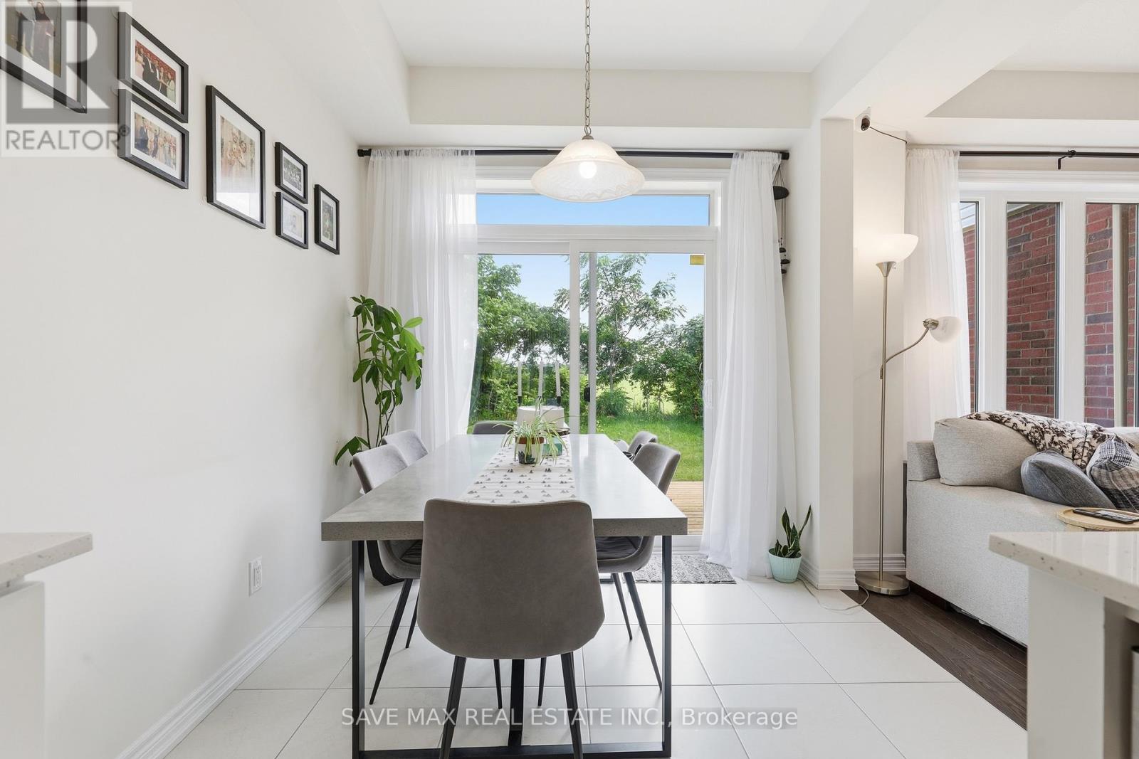 216 BROADACRE DRIVE - 26