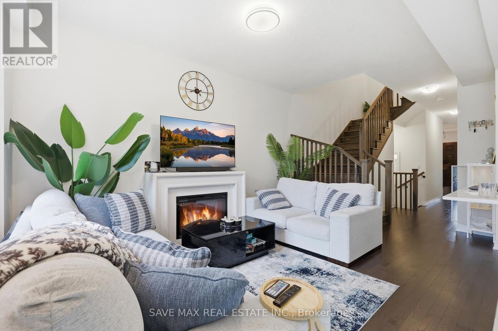 216 BROADACRE DRIVE - 28