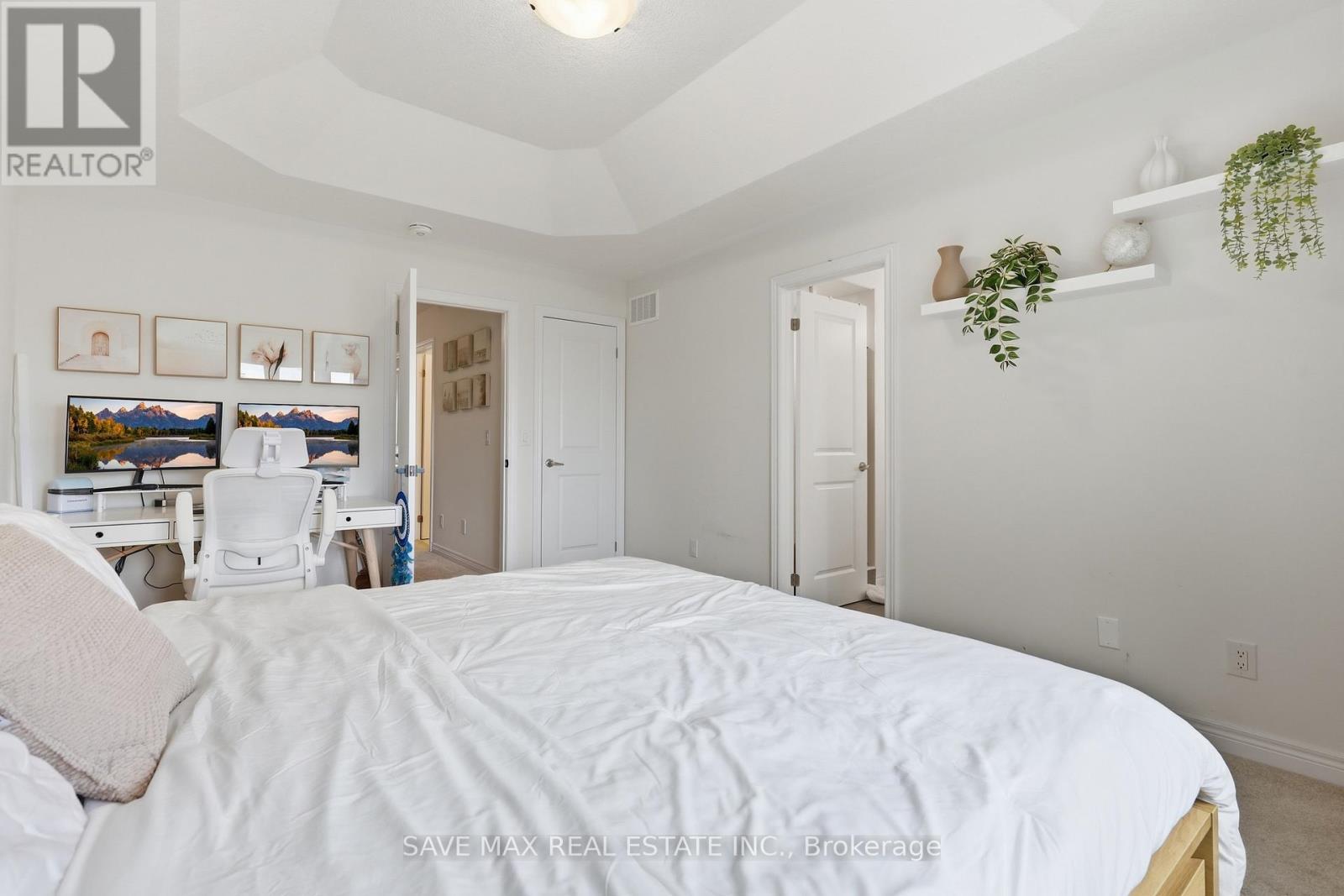 216 BROADACRE DRIVE - 33