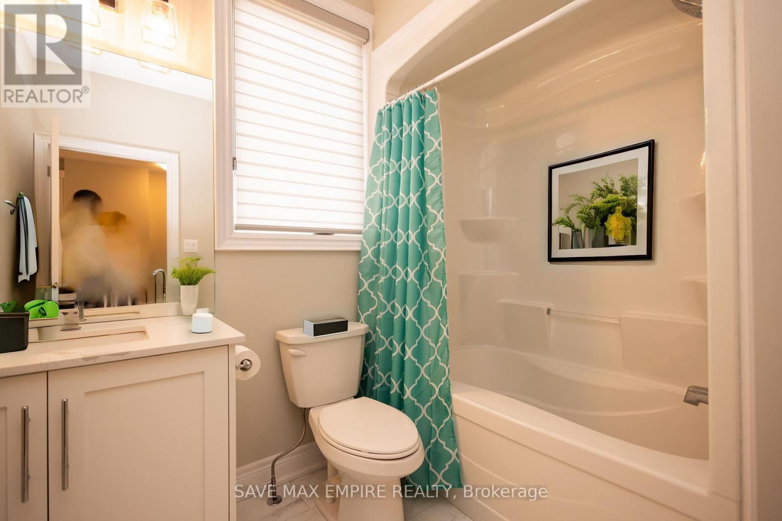 3580 CANFIELD CRESCENT - 3