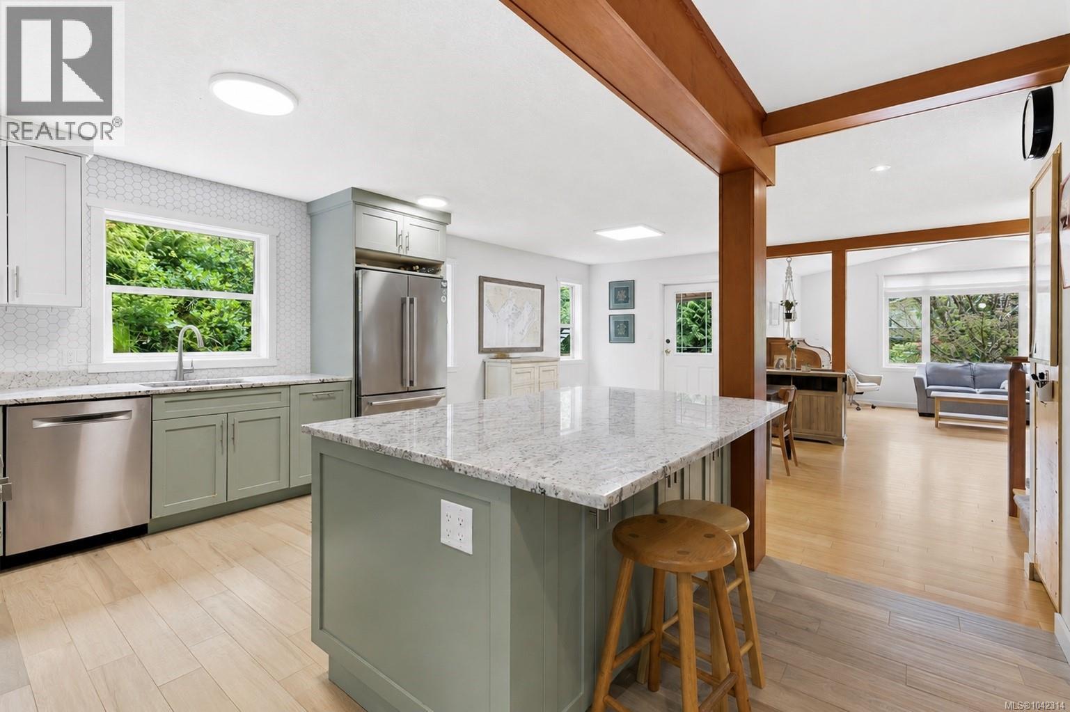1302 Victoria Rd, Ucluelet