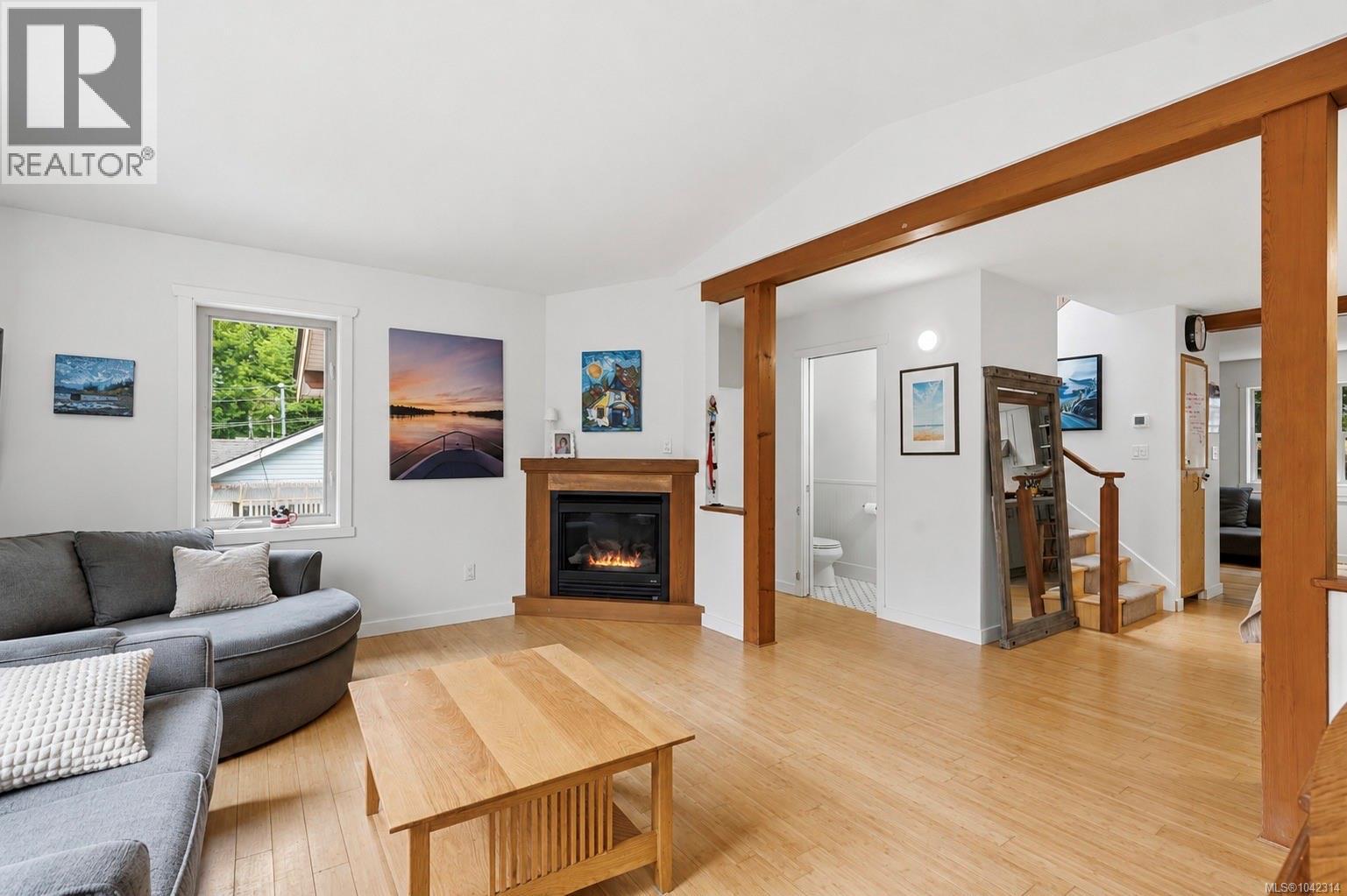 1302 Victoria Rd, Ucluelet