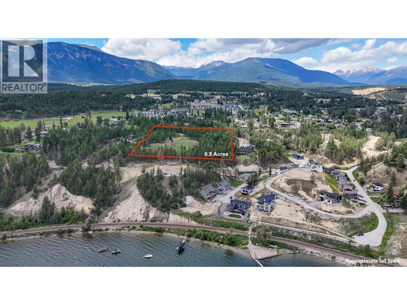 2140 22nd Street, Invermere — photo 2