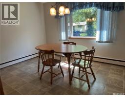 Laundry room - 400 Gallaway Street, Estevan, SK S4A0A9 Photo 10