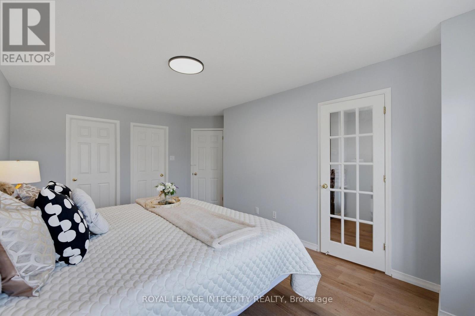 3 Bed, 3 Bath House for Sale in Ottawa – 160 DEERCROFT AVENUE, Ottawa – MLS# X13524788 - Image 18