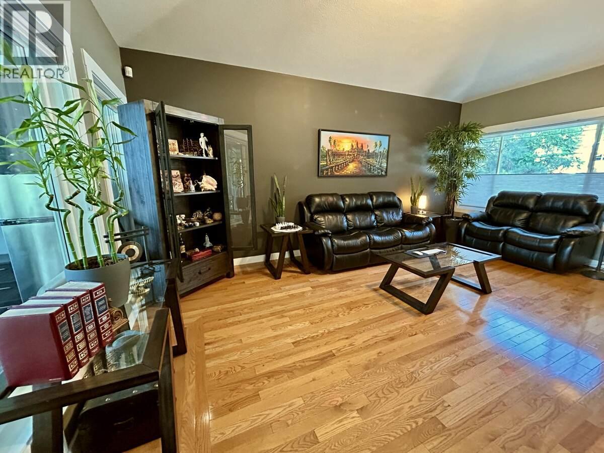 3911 Lakevale Place - 18