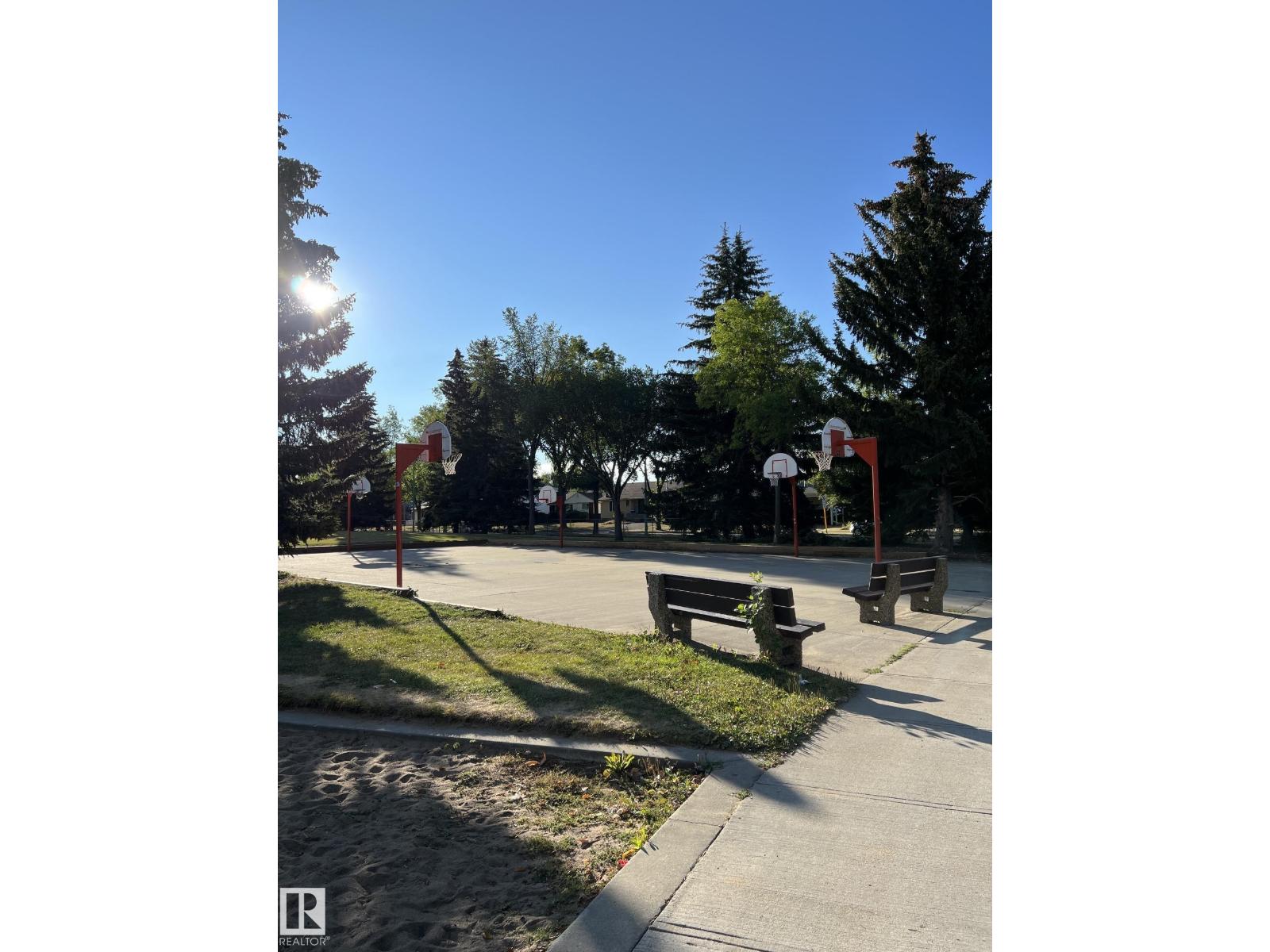 7923 94 AV NW NW - 22