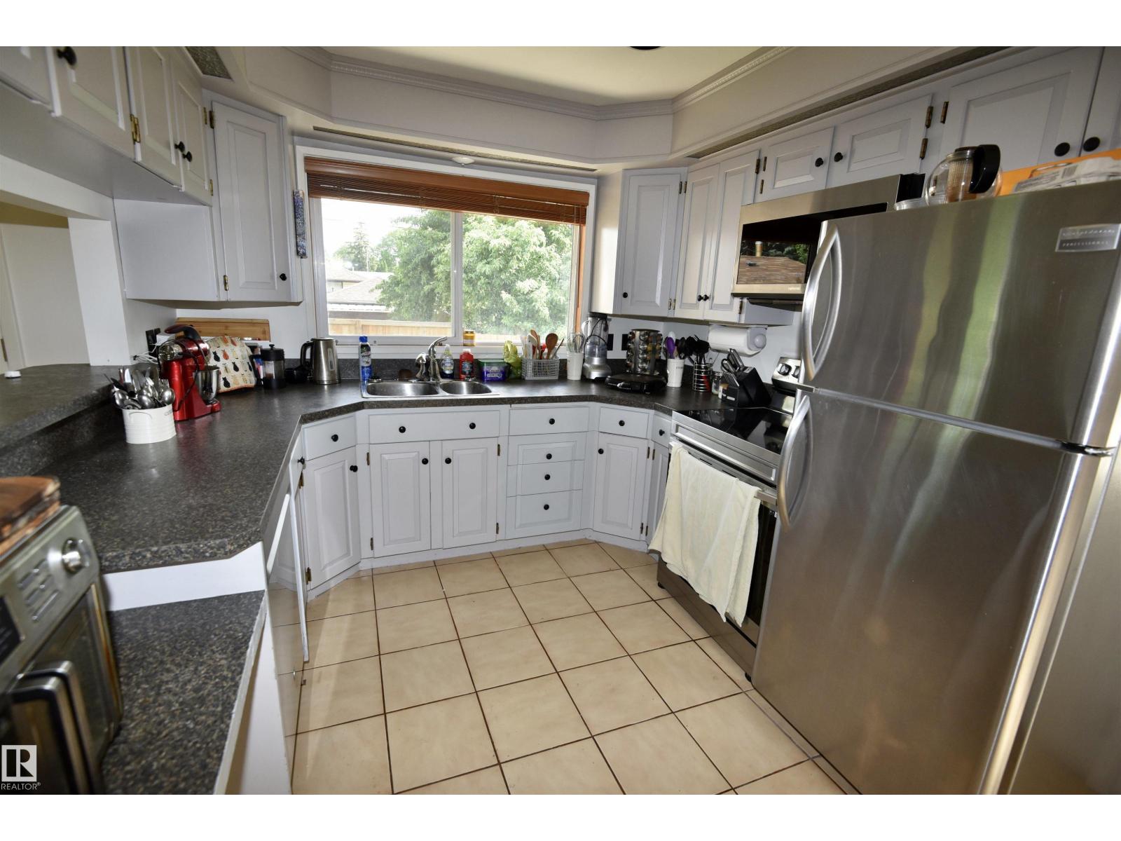 7923 94 AV NW NW - 5
