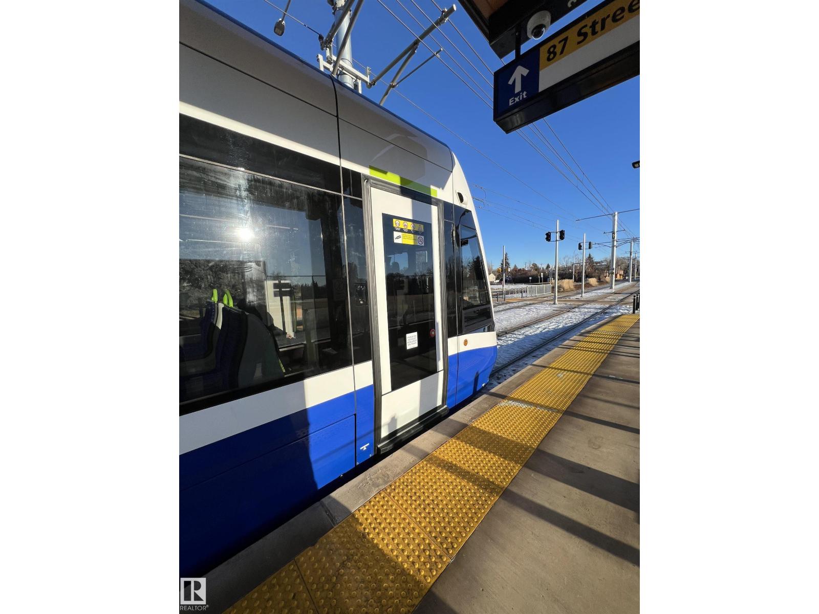 7923 94 AV NW NW - 27