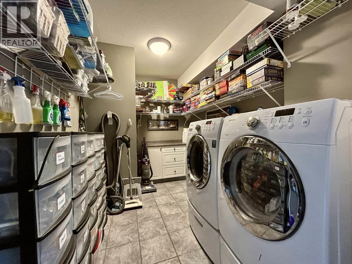 3911 Lakevale Place - 22