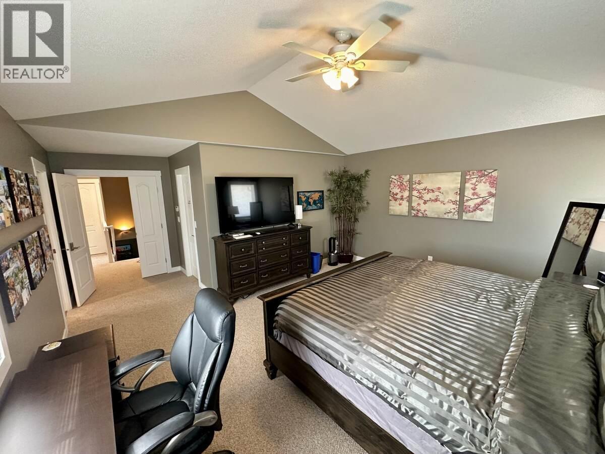 3911 Lakevale Place - 26