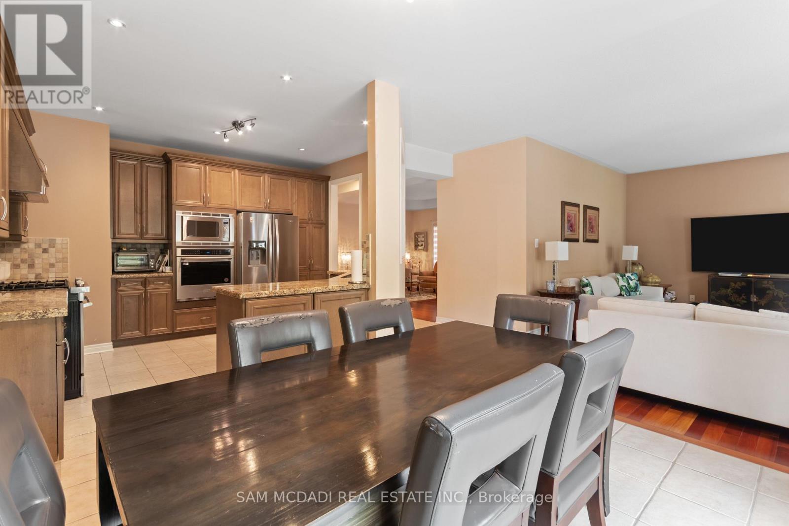 3352 ERIN CENTRE BOULEVARD - 10
