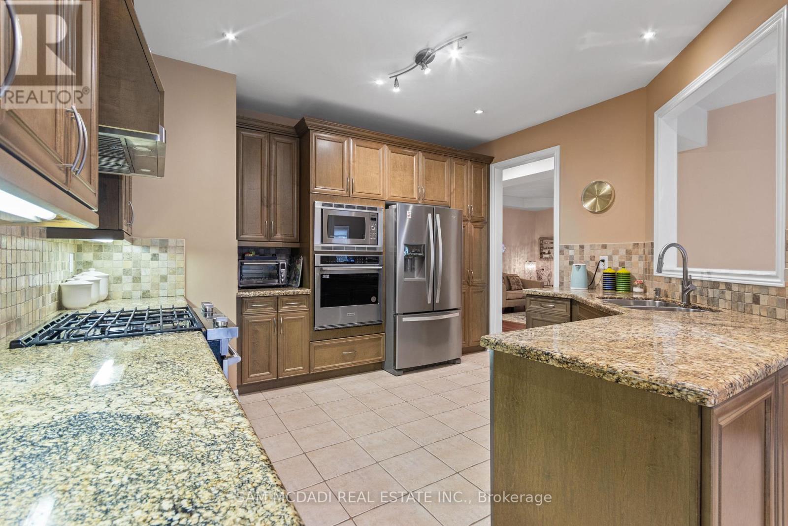 3352 ERIN CENTRE BOULEVARD - 11