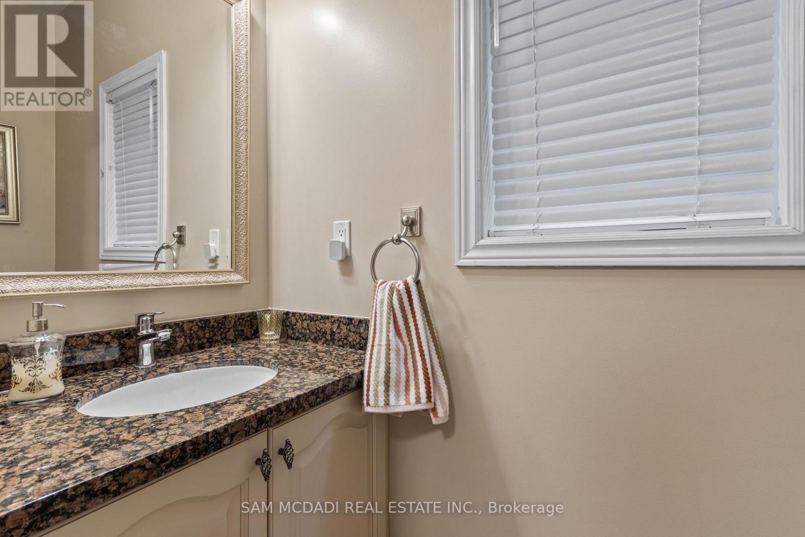 3352 ERIN CENTRE BOULEVARD - 13