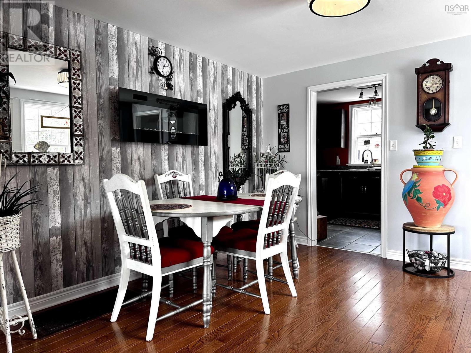 8872 Kempt Head Road - 23
