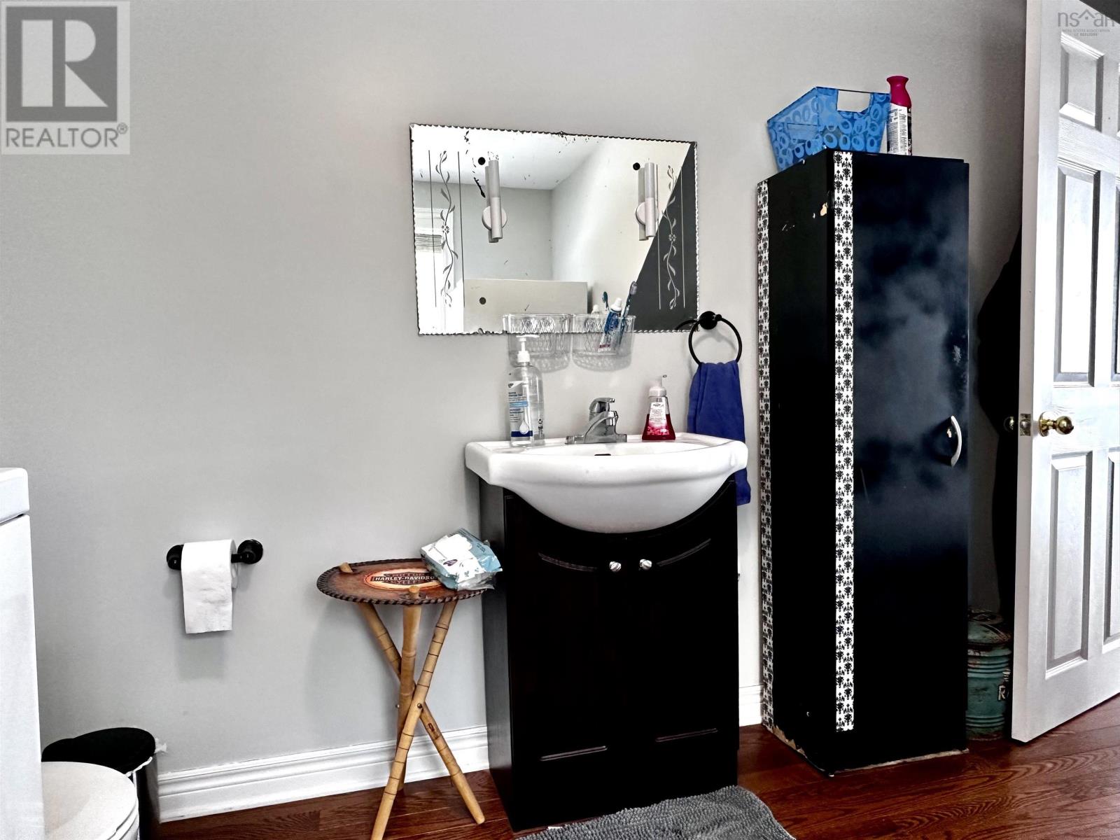 8872 Kempt Head Road - 29