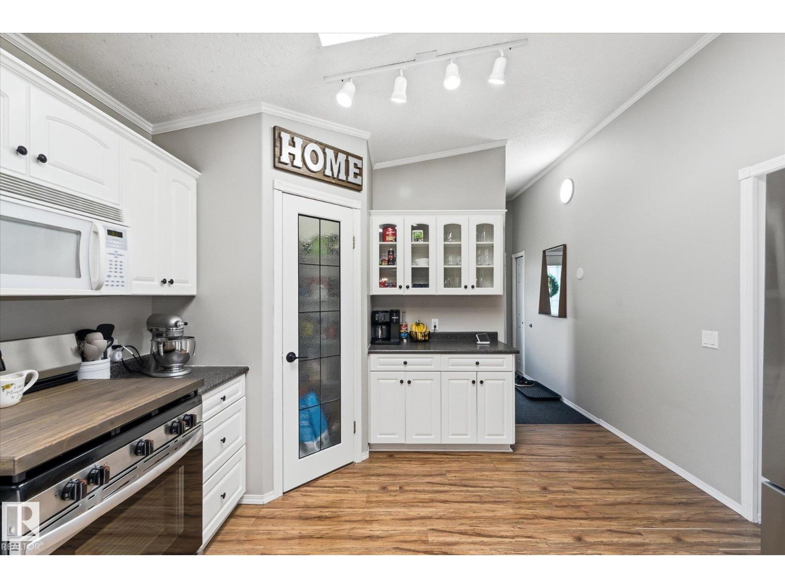 51201 RGE ROAD 73 - 10