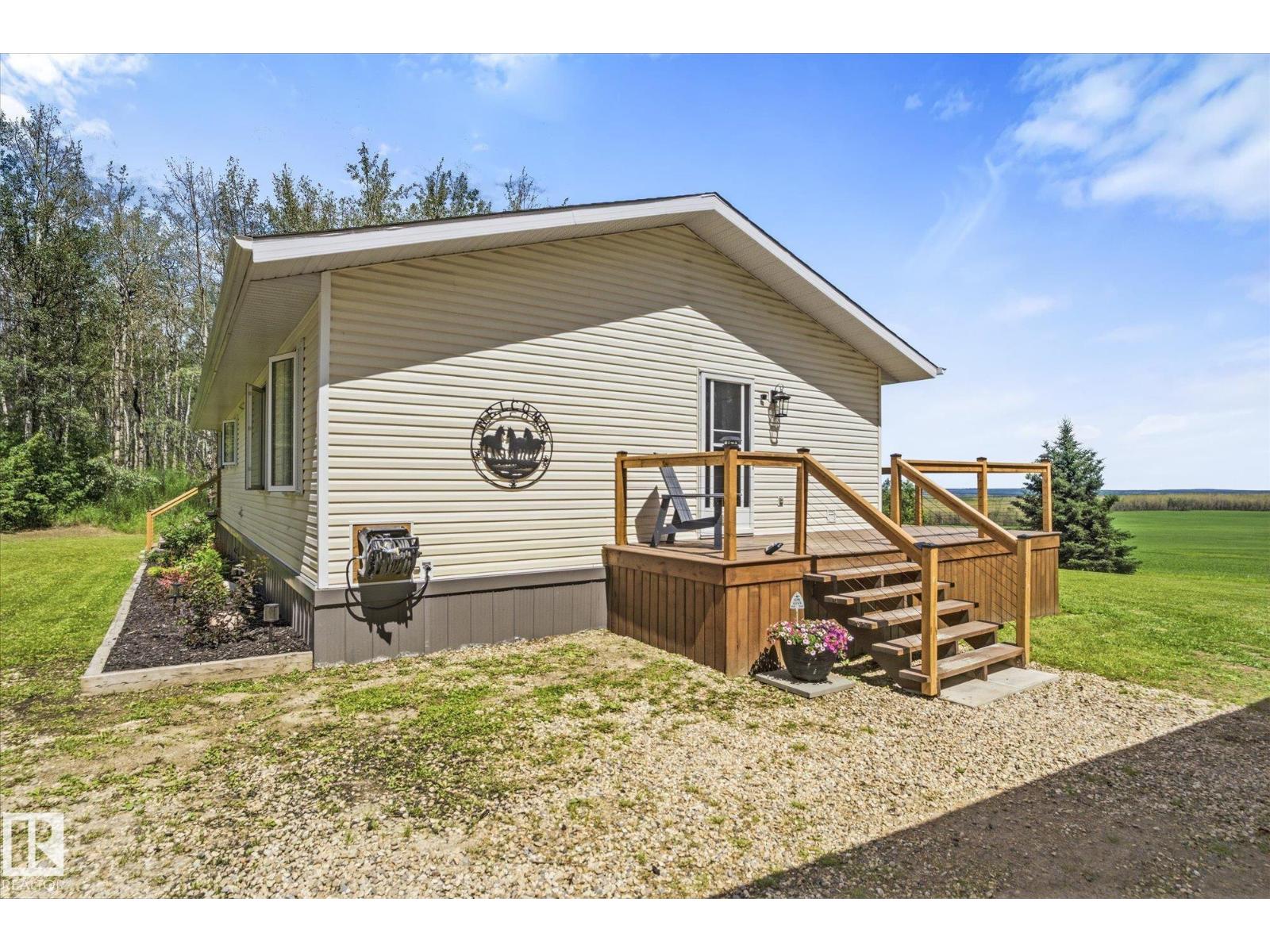 51201 RGE ROAD 73 - 35
