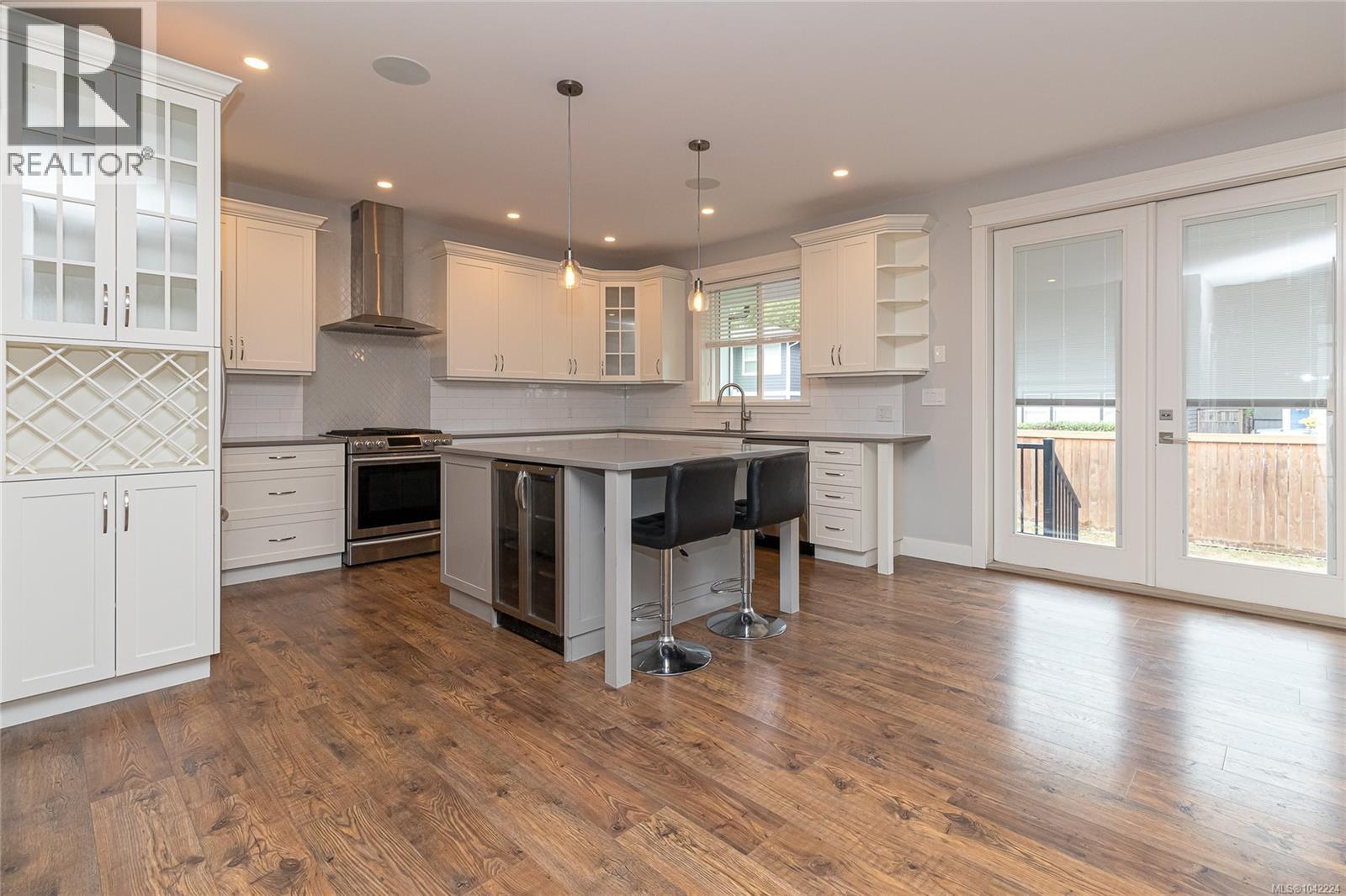 990 Ariane Gdns - 9