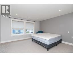 Living room - 990 Ariane Gdns, Langford, BC V9C3A4 Photo 14
