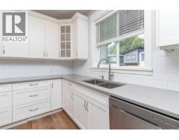 Primary Bedroom - 990 Ariane Gdns, Langford, BC V9C3A4 Photo 10