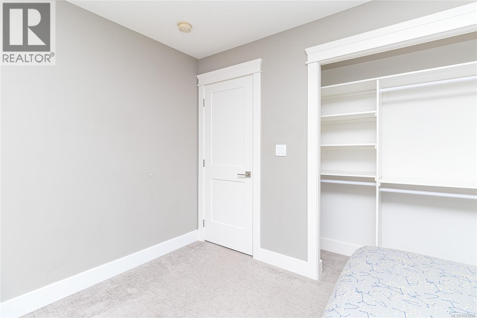 990 Ariane Gdns - 18