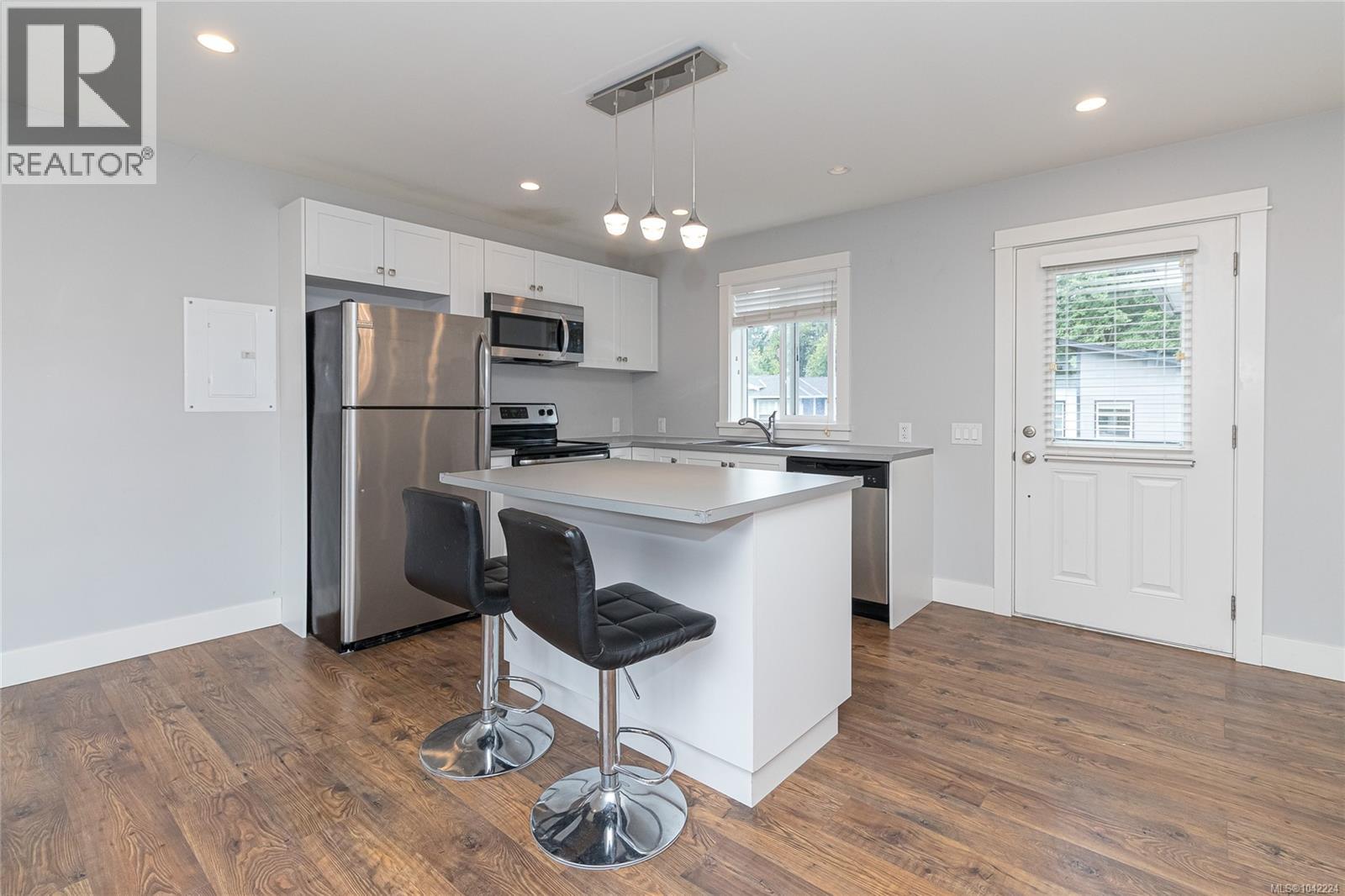 990 Ariane Gdns - 23