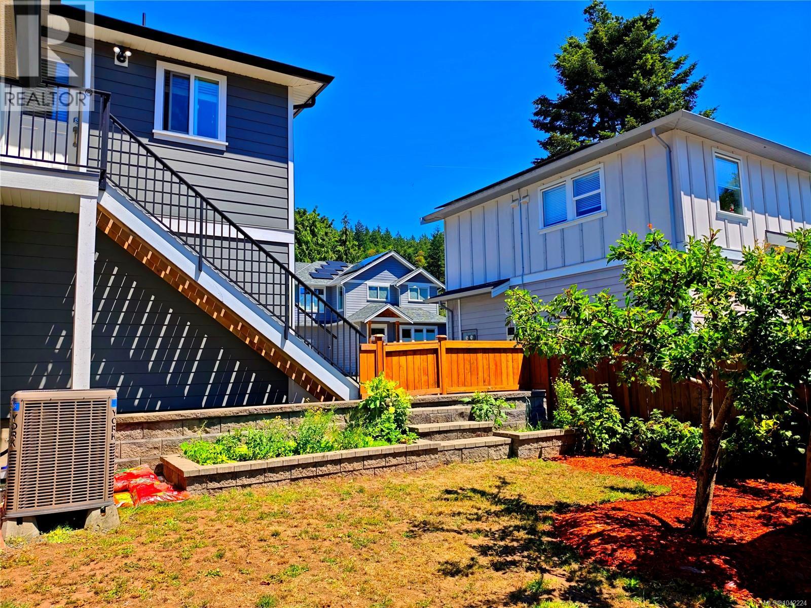 990 Ariane Gdns - 30