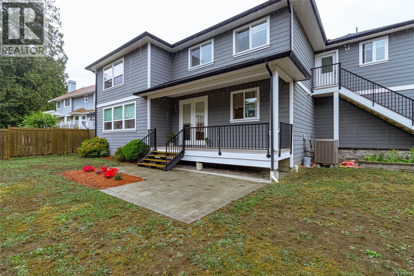990 Ariane Gdns - 29