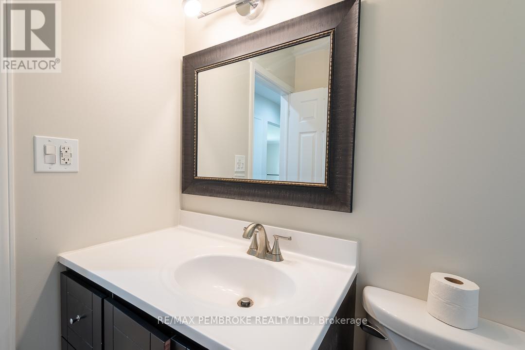 310 ESTHER STREET - 14