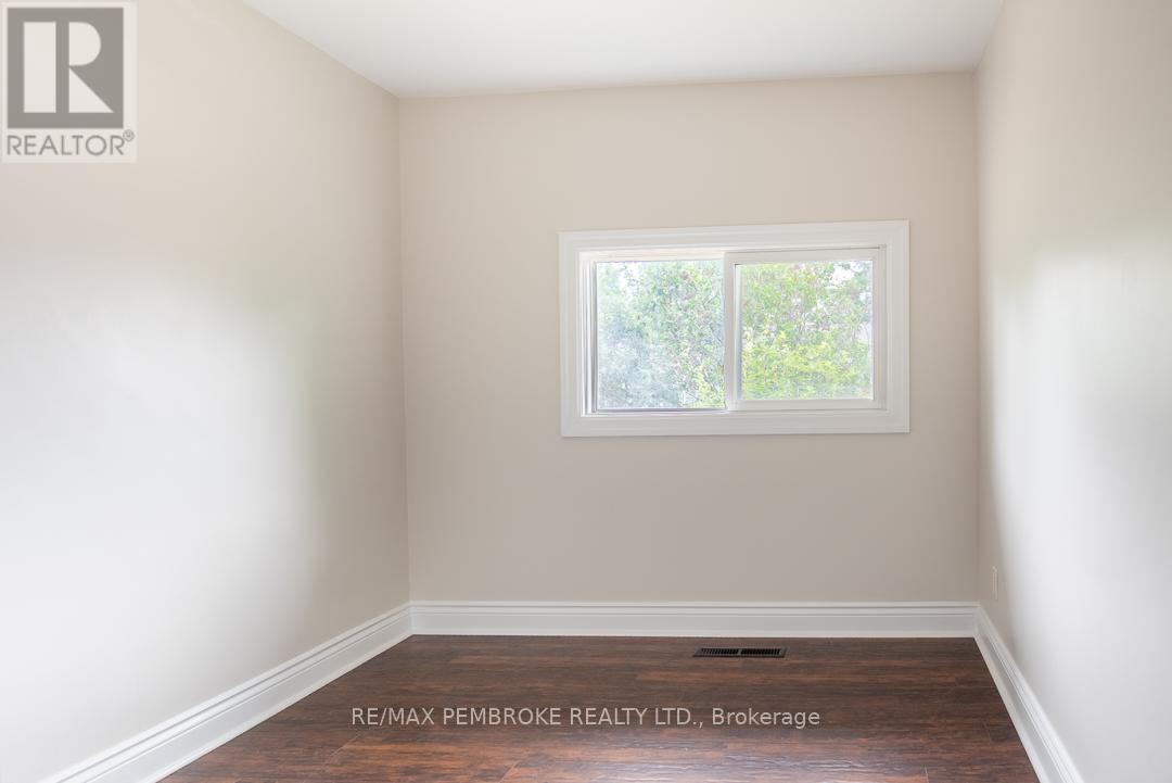 310 ESTHER STREET - 16