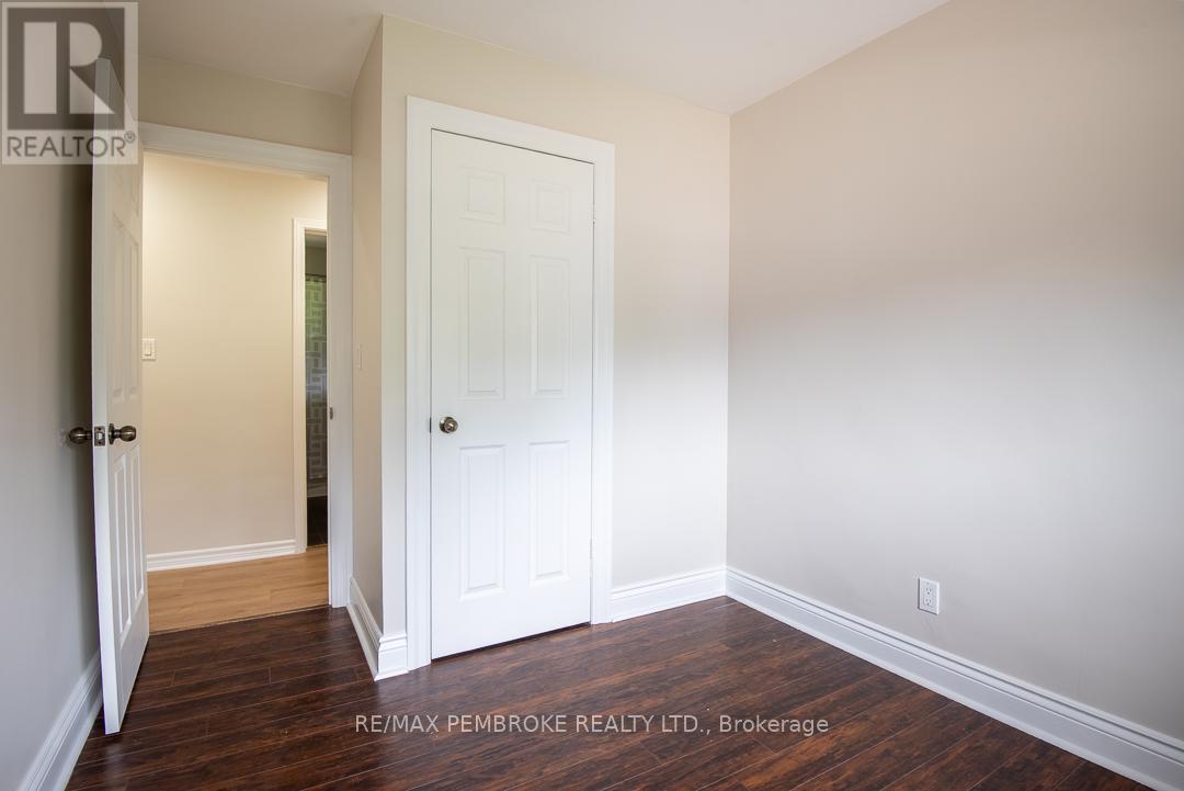 310 ESTHER STREET - 17