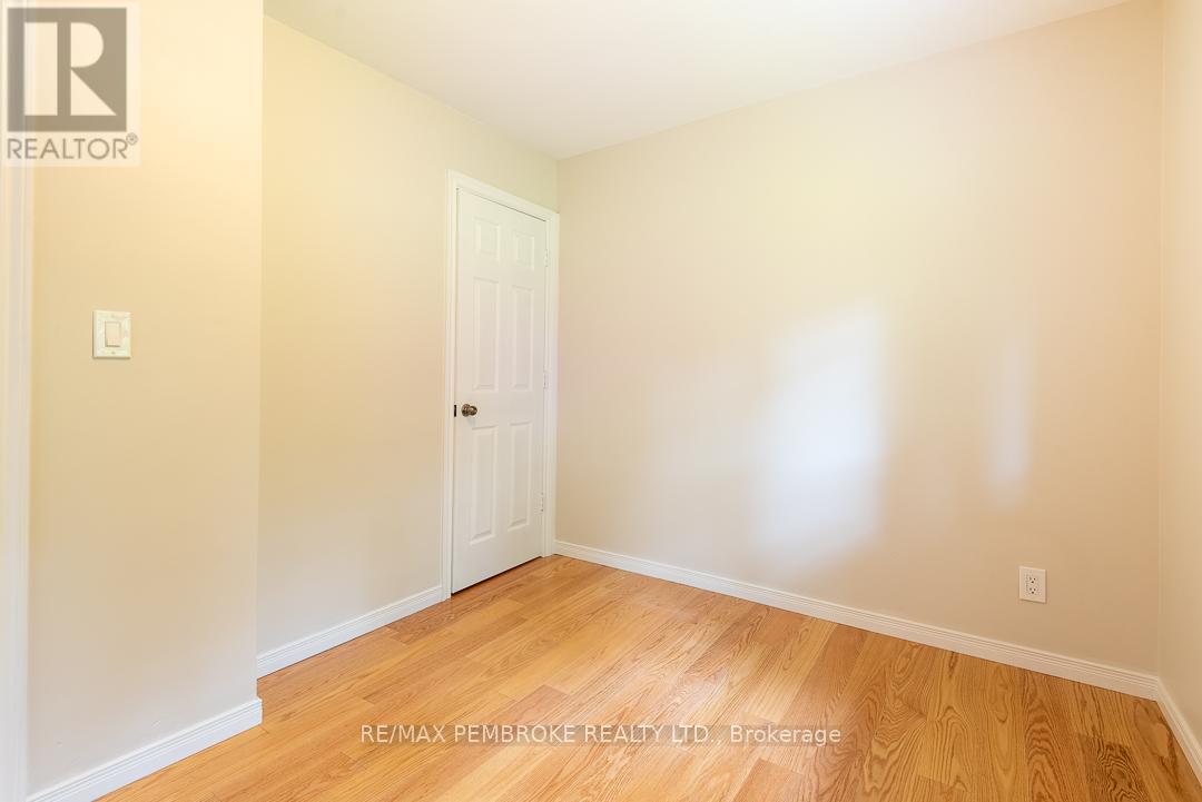 310 ESTHER STREET - 21