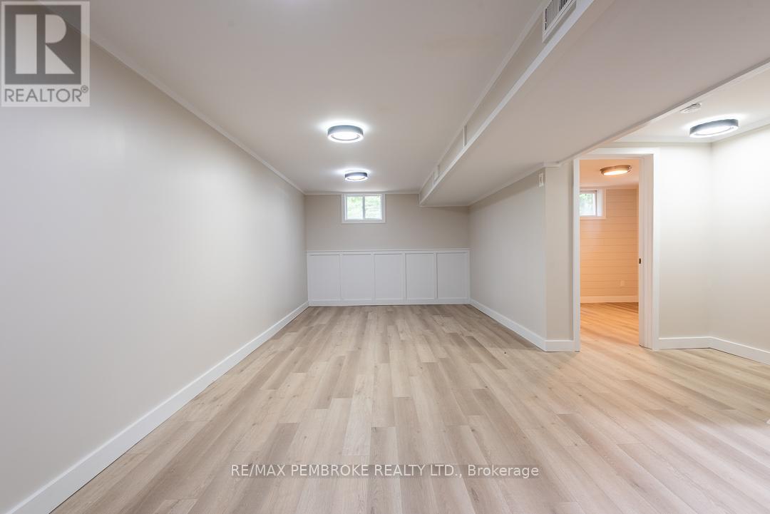 310 ESTHER STREET - 24